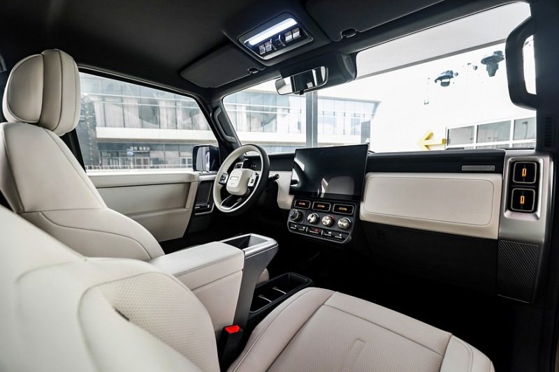 Кроссовер iCar V23 от Chery представлен вместе с родственным кроссвэном iCar X25 Кроссовер Chery iCar V23 будет представлен вместе с родственным кроссовером iCar X25