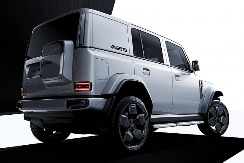 Кроссовер iCar V23 от Chery представлен вместе с родственным кроссвэном iCar X25 Кроссовер Chery iCar V23 будет представлен вместе с родственным кроссовером iCar X25