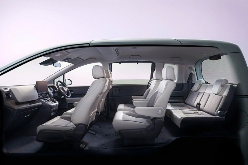 Новый компактвэн Honda Freed выходит на рынок: более солидный дизайн и кросс-версия Выпущен новый компактвэн Honda Freed: более солидный дизайн и кроссоверная версия