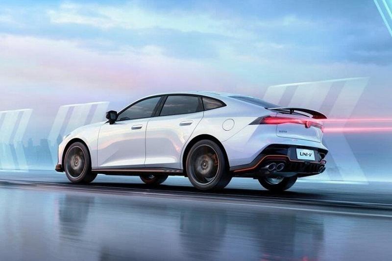 Changan Uni-V с новым дизайном готовится к старту продаж Changan Uni-V представлен с новым дизайном