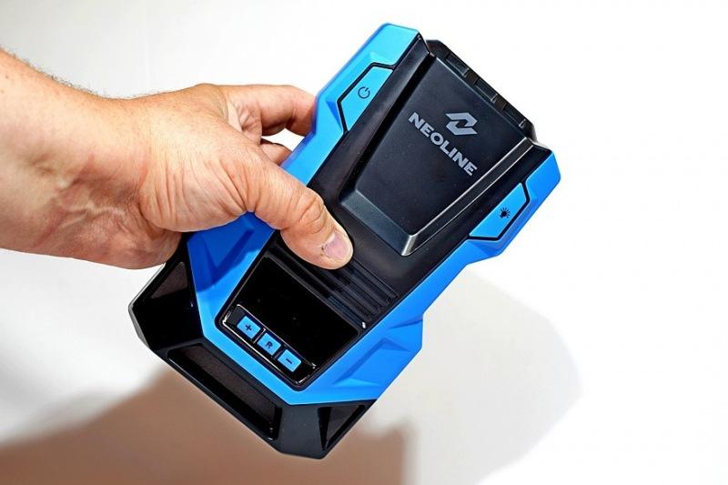 «С 12-ти, потом 220!»: Обзор необычного автомобильного компрессора Neoline DELA-X