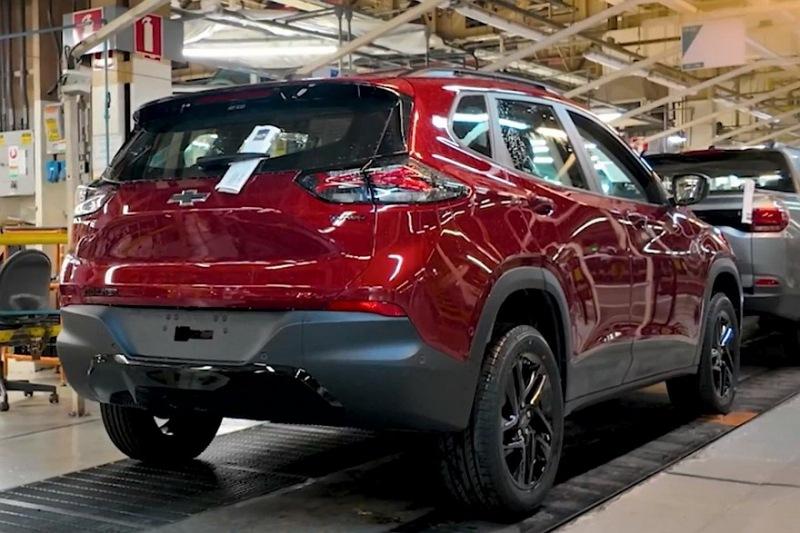 Официальное видео демонстрирует обновленный кроссовер Chevrolet Tracker