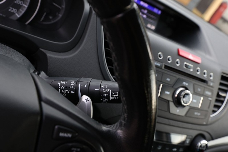 Honda CR-V IV(RM) с пробегом: точечная ржавчина, неубиваемый салон и вечный электропривод