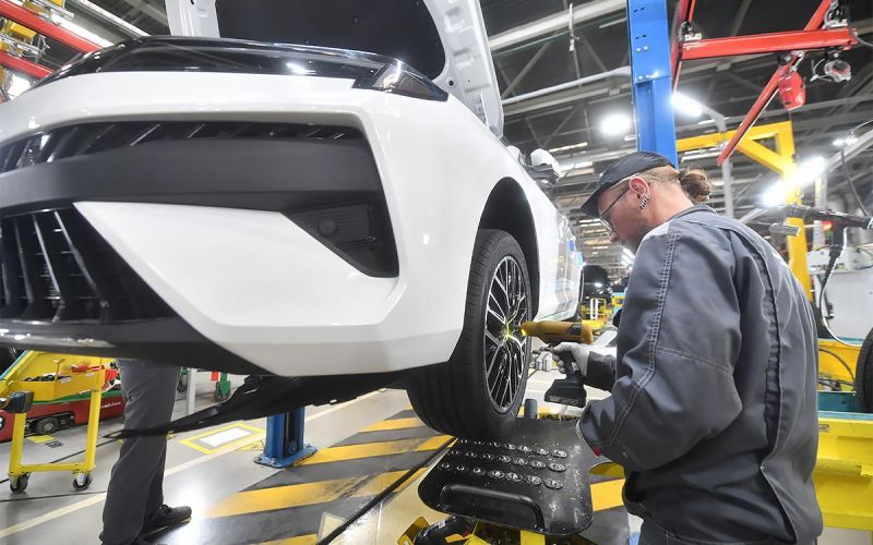 «Москвич» планирует начать выпуск гибридных автомобилей