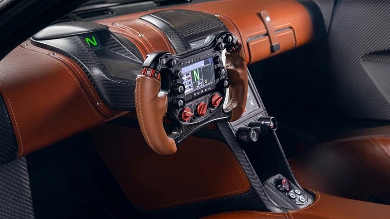 Российский суперкар Rossa: гены Marussia, голова Русинова и атмосферный V10