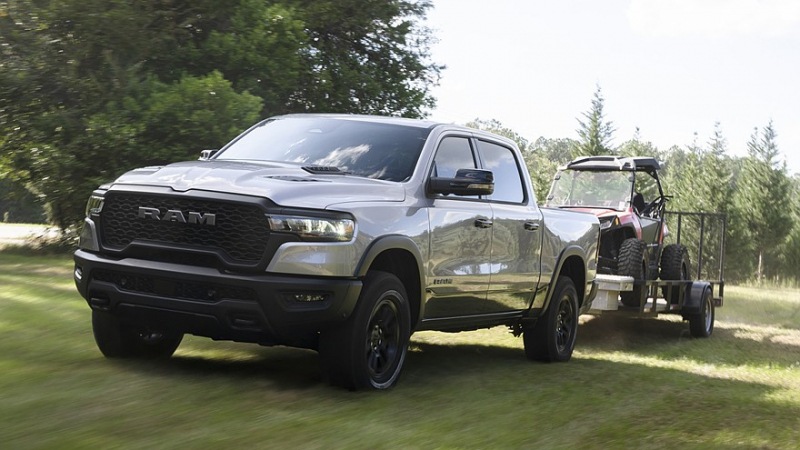 Stellantis рассекретил обновленный пикап Ram 1500 и возродил Ramcharger