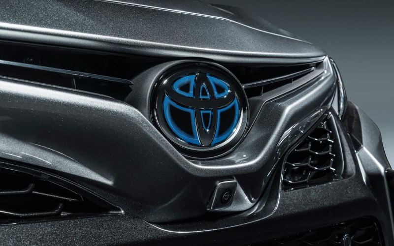 Toyota раскрыла первые подробности о новой Camry