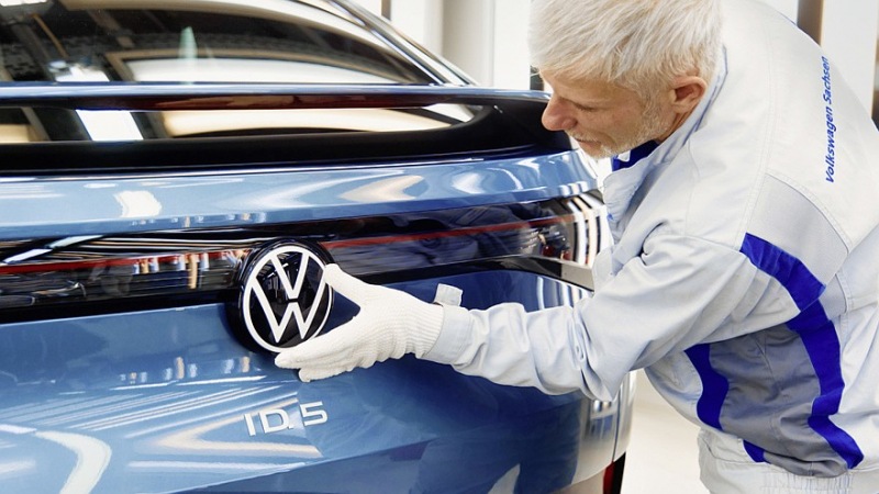 Volkswagen признался в неконкурентоспособности и готовится сократить штат