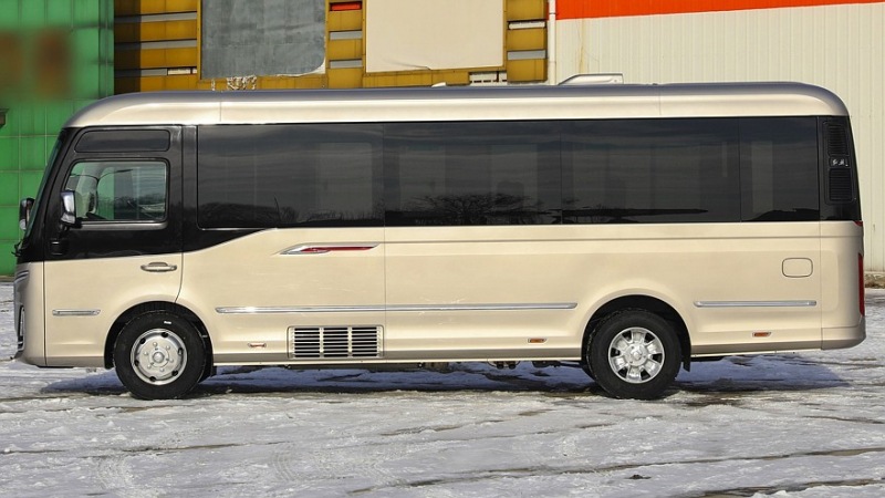 Hongqi Guoyue: китайский VIP-автобус на базе легендарного советского «Юность»