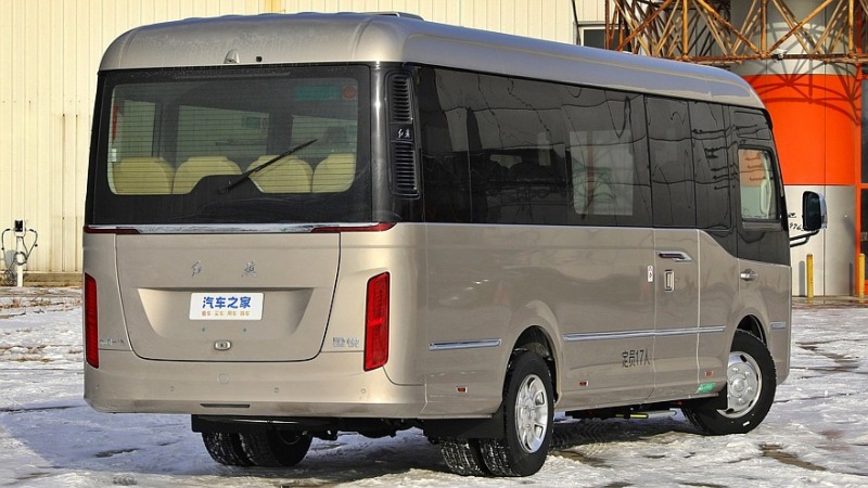 Hongqi Guoyue: китайский VIP-автобус на базе легендарного советского «Юность»