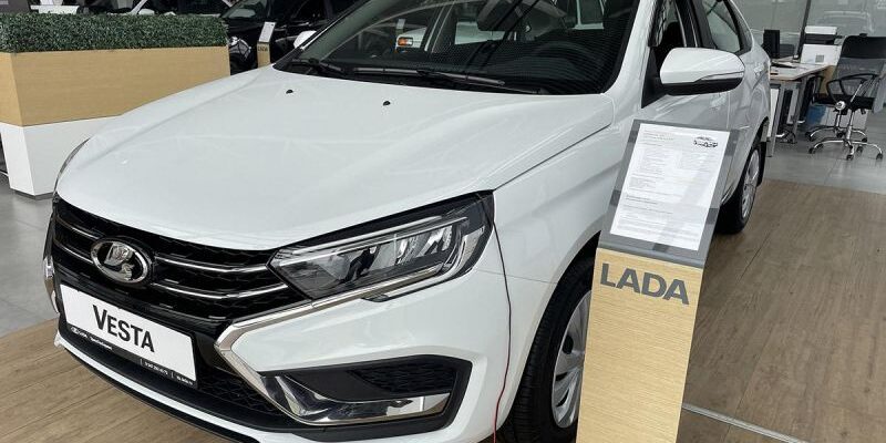 Lada пообещала за покупку Vesta зимние шины в подарок