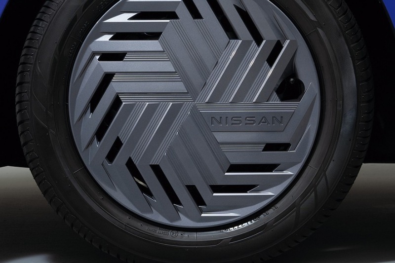 Nissan Note также перешёл на новый фирменный стиль бренда