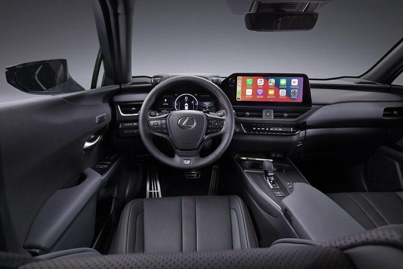 Обновленный Lexus UX получит более мощную гибридную установку и будет быстрее