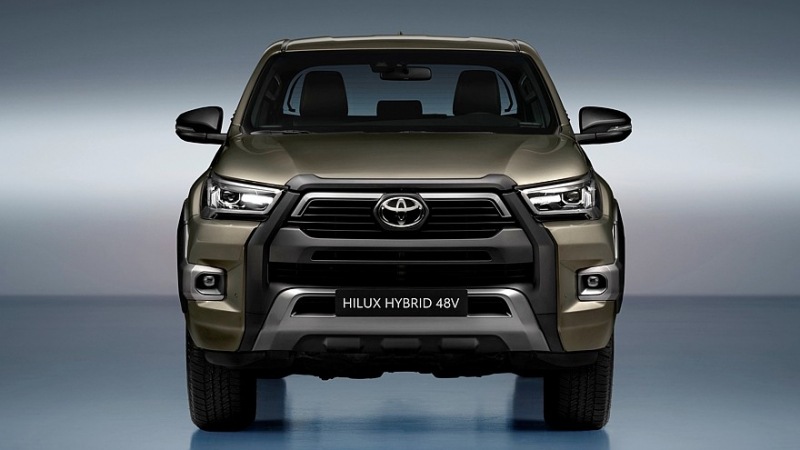 Старомодный во всем: дизельный пикап Toyota Hilux подвергся легкой гибридизации