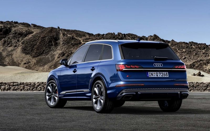 Audi представила новейший кроссовер Q7
