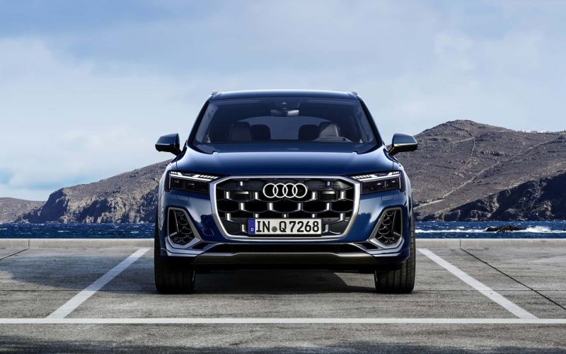 Audi представила новейший кроссовер Q7