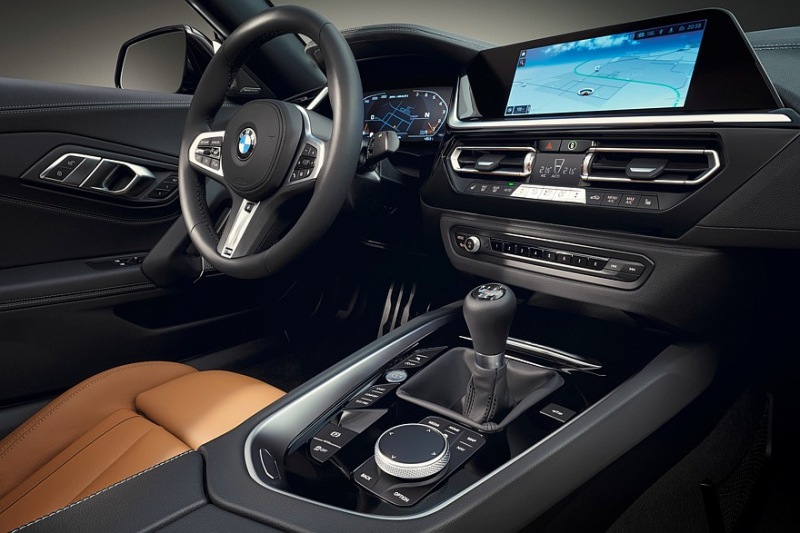 BMW Z4 M40i Pure Impulse: новая топ-версия с МКПП и перенастроенным шасси