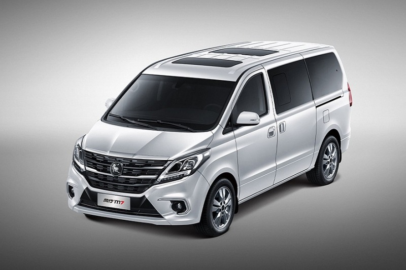 Dongfeng выпустила минивэн M7 на замену Peugeot Traveller: цена в России