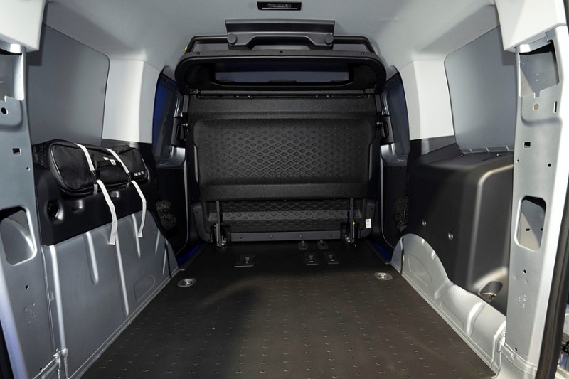 Новый Ford Transit Connect: сдвижные внутренние стенки, полный привод, версия PHEV