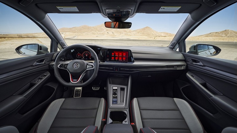 Обновленный Volkswagen Golf GTI: первые фотографии
