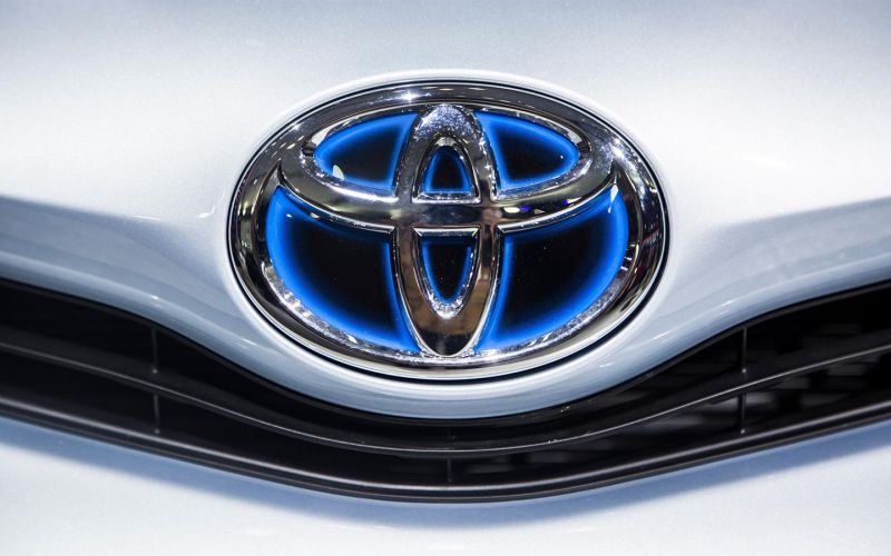 Toyota установила новый мировой рекорд по продажам автомобилей