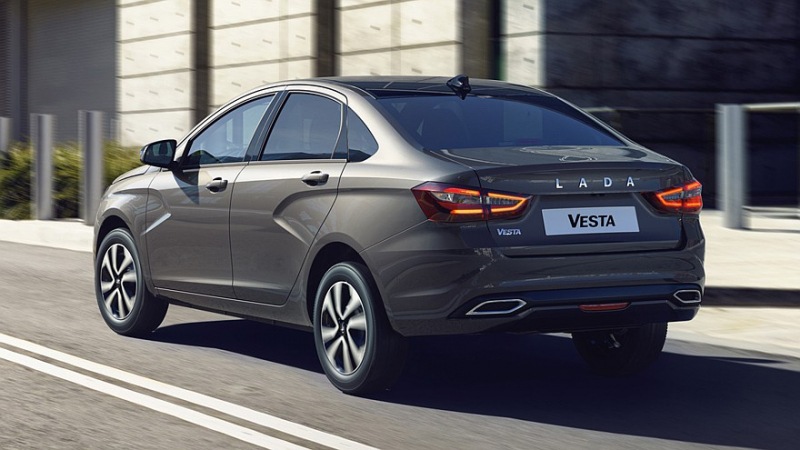 АвтоВАЗ начинает производство Lada Vesta с более мощным двигателем и автоматической коробкой передач