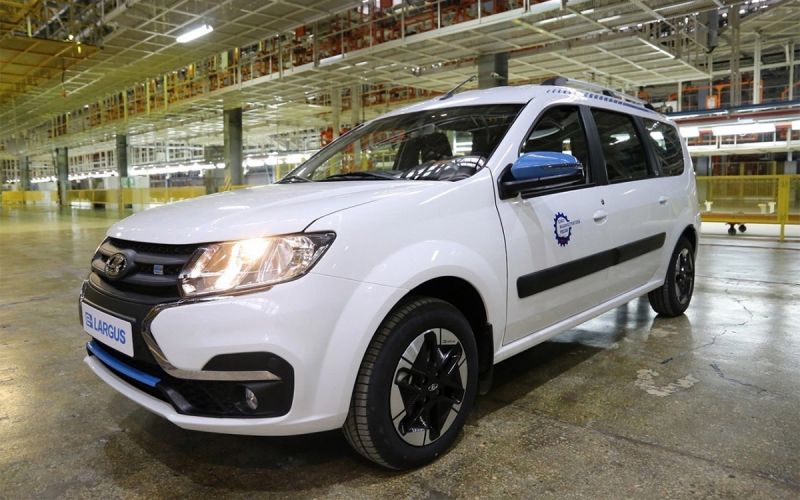 «АвтоВАЗ» начал производство первой Lada Largus в Ижевске