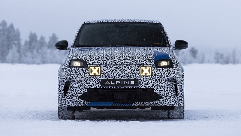Хот-хэтч Alpine A290 готовится к скорой премьере: прототип отправлен на зимние испытания