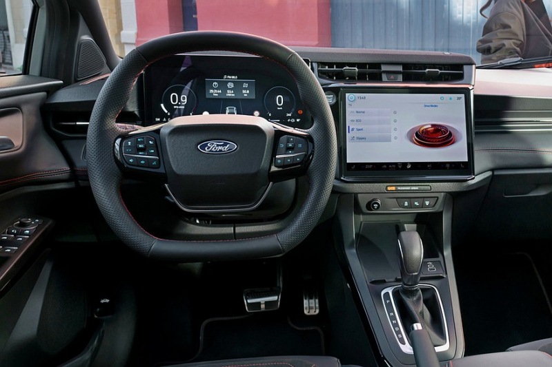 Обновленный кроссовер Ford Puma: плюс большой экран, минус самая мощная версия