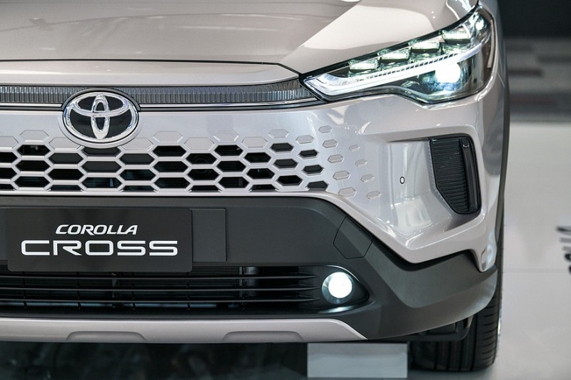 Обновленный кроссовер Toyota Corolla Cross: престижная модель и стиль старых технологий