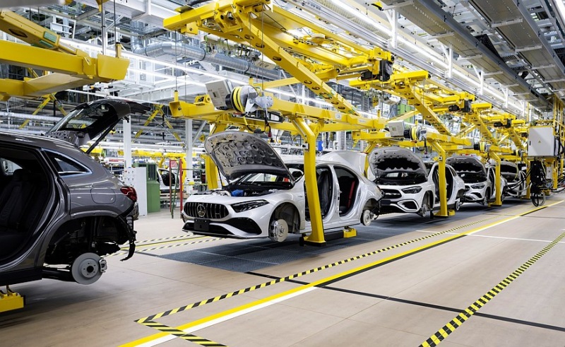 Полная электрификация отложена: Mercedes-Benz обновит модели двигателей внутреннего сгорания