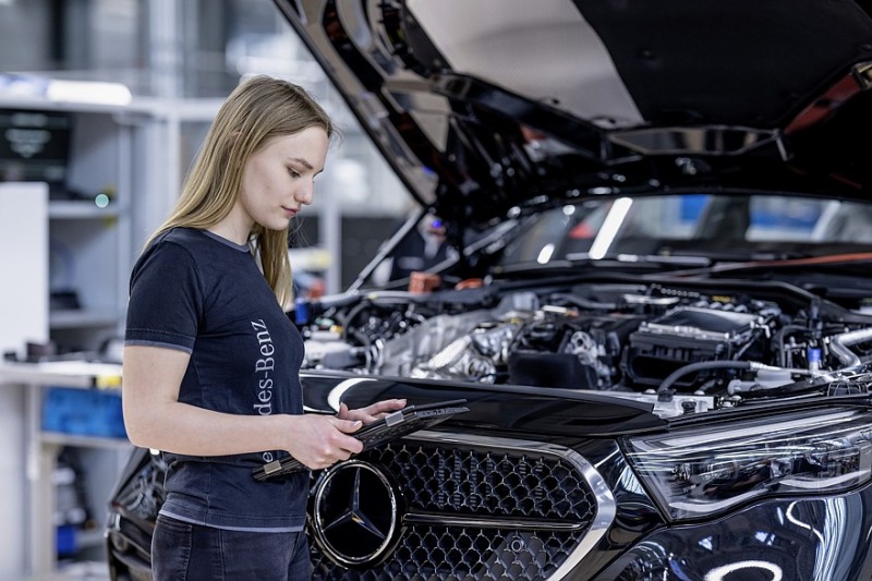 Полная электрификация отложена: Mercedes-Benz обновит модели двигателей внутреннего сгорания
