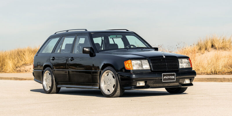 Уникальный Mercedes-Benz 300 TE 6.0 AMG по прозвищу «киянка» продадут на аукционе