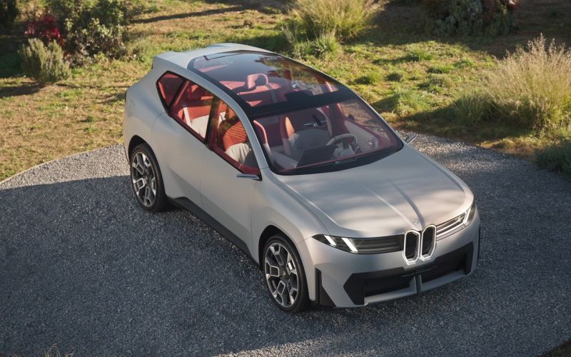 BMW представила свой новый электрический кроссовер Vision Neue Klasse X фотография