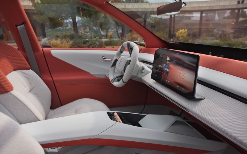 BMW представила свой новый электрический кроссовер Vision Neue Klasse X фотография