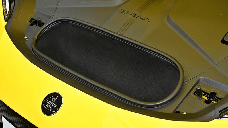 Lotus Emeya Liftback вышел на рынок, планируется также версия универсал