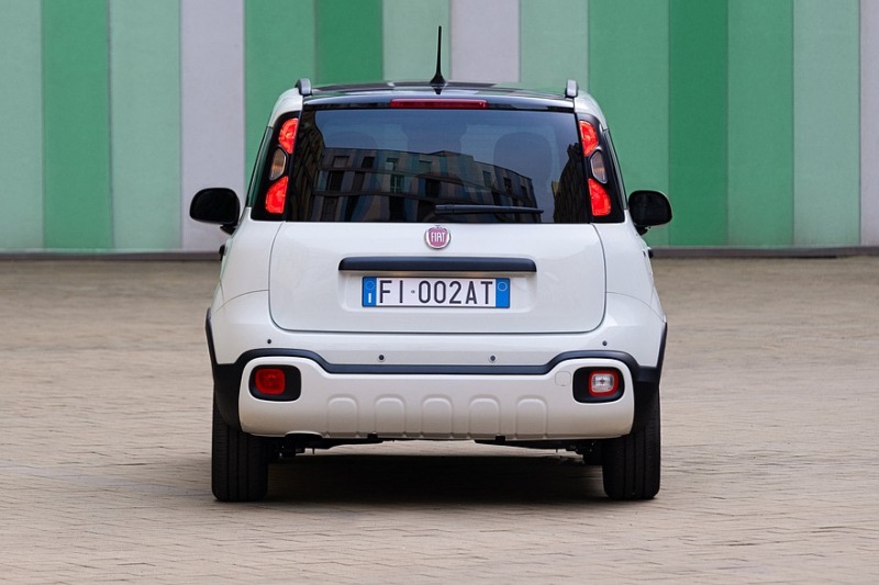 Текущий Fiat Panda теперь имеет увеличенный срок службы и увеличенное производство версии Pandina