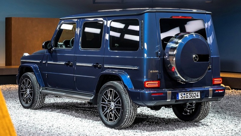 Обновление Mercedes-Benz G-Class: девальвация индекса G 500 и «прозрачный» капот