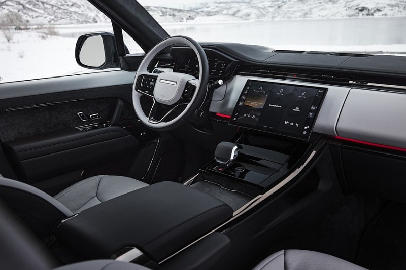 Range Rover Sport получит версию с багажником для лыж, функцией массажа и повышением цен