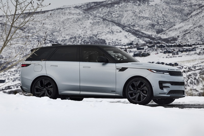 Range Rover Sport получит версию с багажником для лыж, функцией массажа и повышением цен
