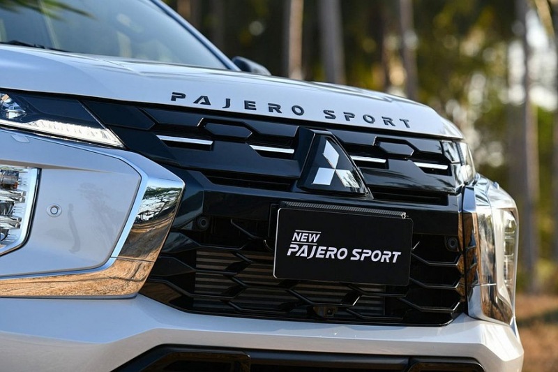 Внедорожник Mitsubishi Pajero Sport: не новое поколение, а новый стиль