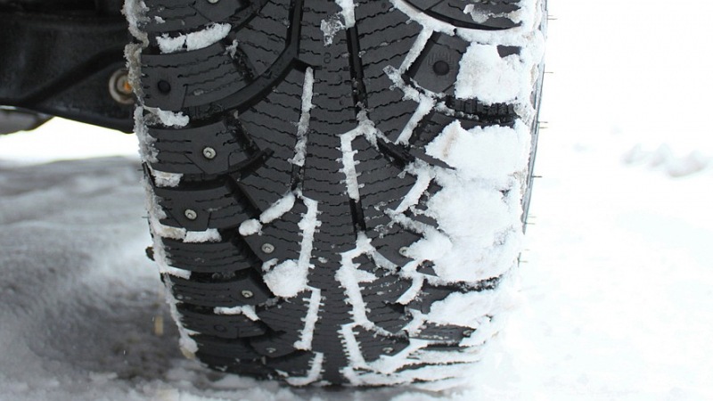 В РФ использование зимних шин для автовладельцев больше не является обязательным