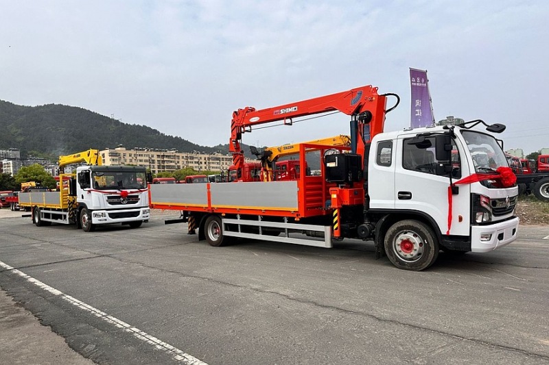 В Китае началось ралли среднетоннажных грузовиков Dongfeng «Следуй за солнцем!