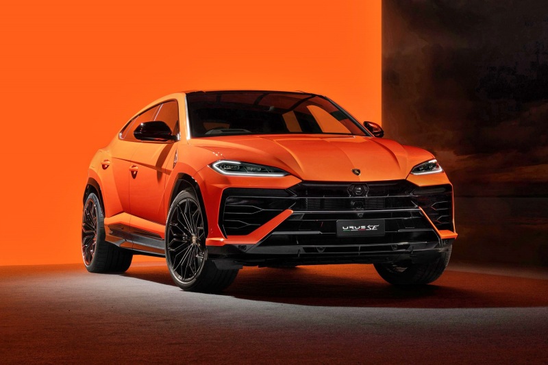 Lamborghini Urus SE: долгожданная гибридная версия мощностью 800 лошадиных сил.