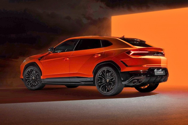 Lamborghini Urus SE: долгожданная гибридная версия мощностью 800 лошадиных сил.