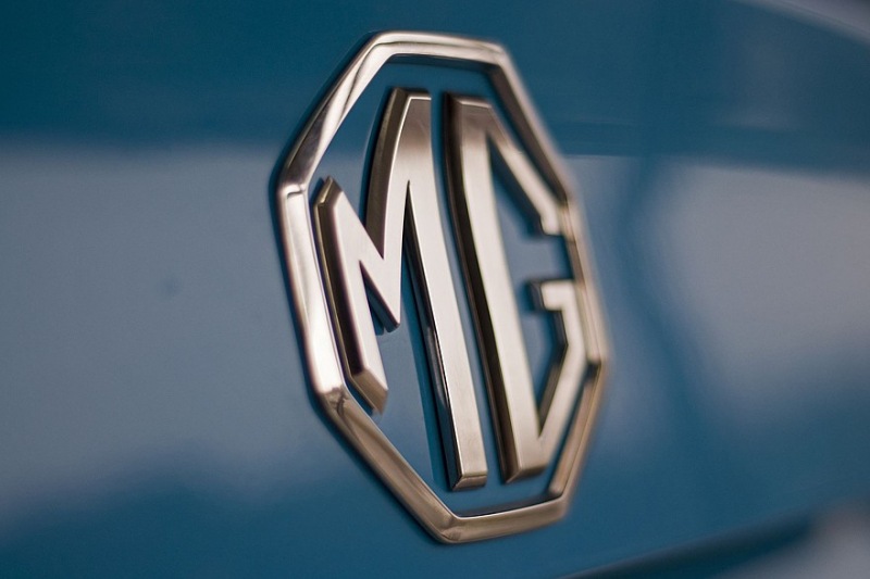 Несколько машин, один дистрибьютор: В России начинаются официальные продажи автомобилей MG