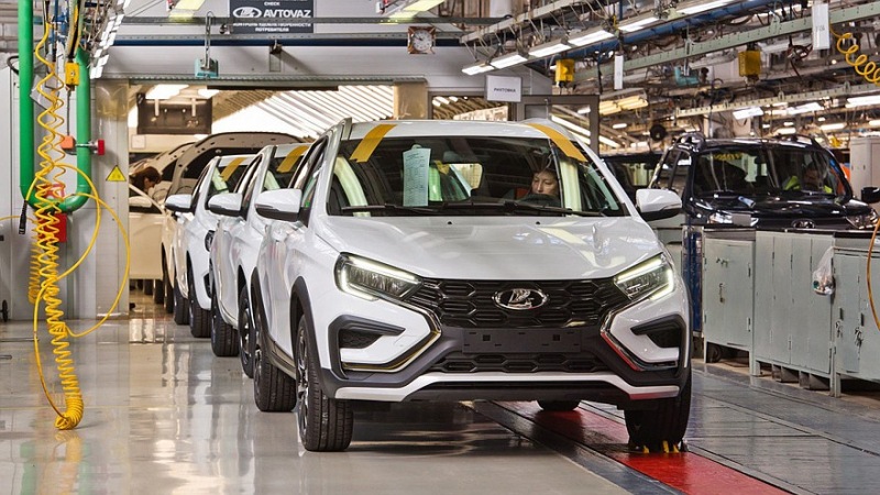 Минпромторг прогнозирует рост производства и продаж новых автомобилей в РФ