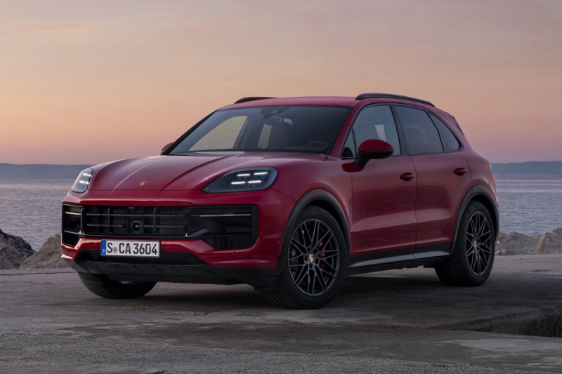 Обновленный Porsche Cayenne GTS теперь оснащен более мощным двигателем V8 с двойным турбонаддувом