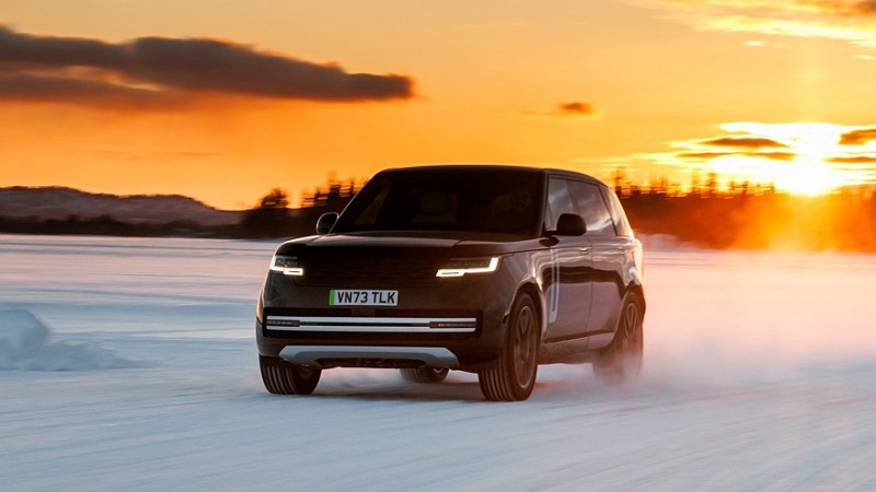 Range Rover Electric теперь доступен в полной высоте: менее 3 тонн и динамика спортивного автомобиля