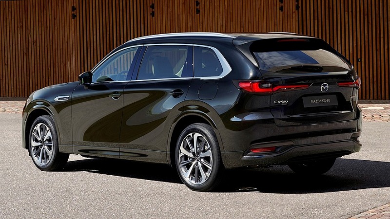 Трехрядный кроссовер Mazda CX-80 для Европы: короче и дороже американского CX-90